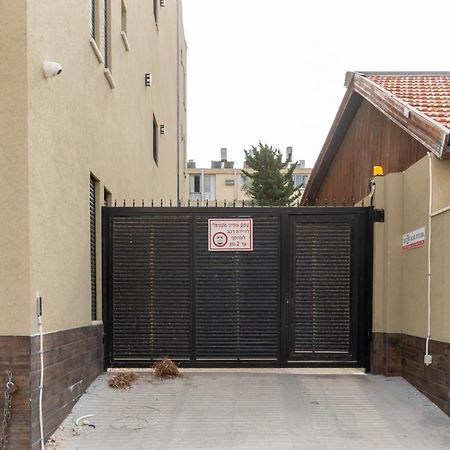 Nahal Oz 33 Lejlighedshotel Bat Yam Eksteriør billede