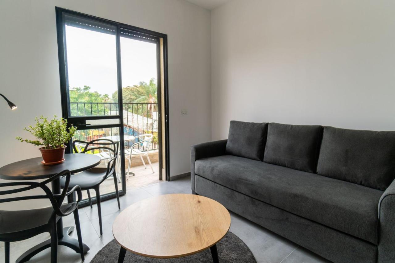 Nahal Oz 33 Lejlighedshotel Bat Yam Eksteriør billede